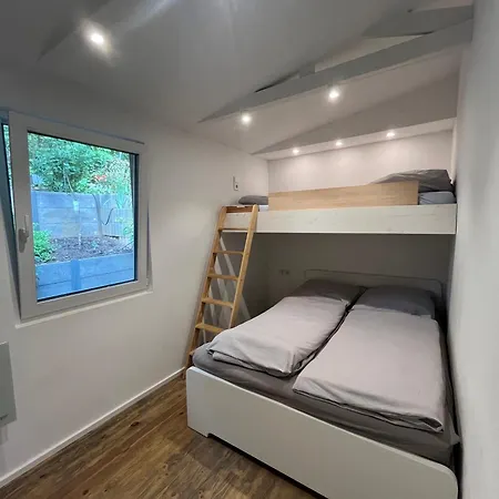 Haus Mit Garten Nyaraló