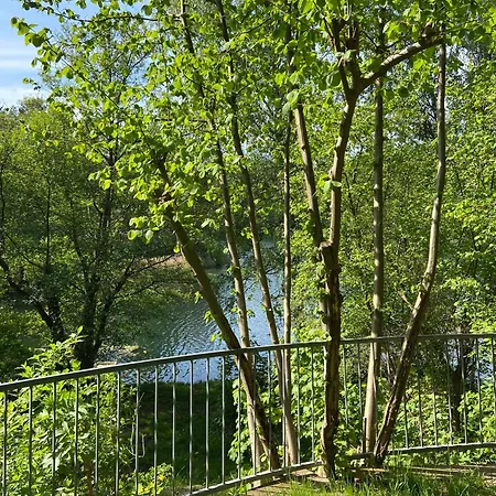 Haus Mit Garten Nyaraló *